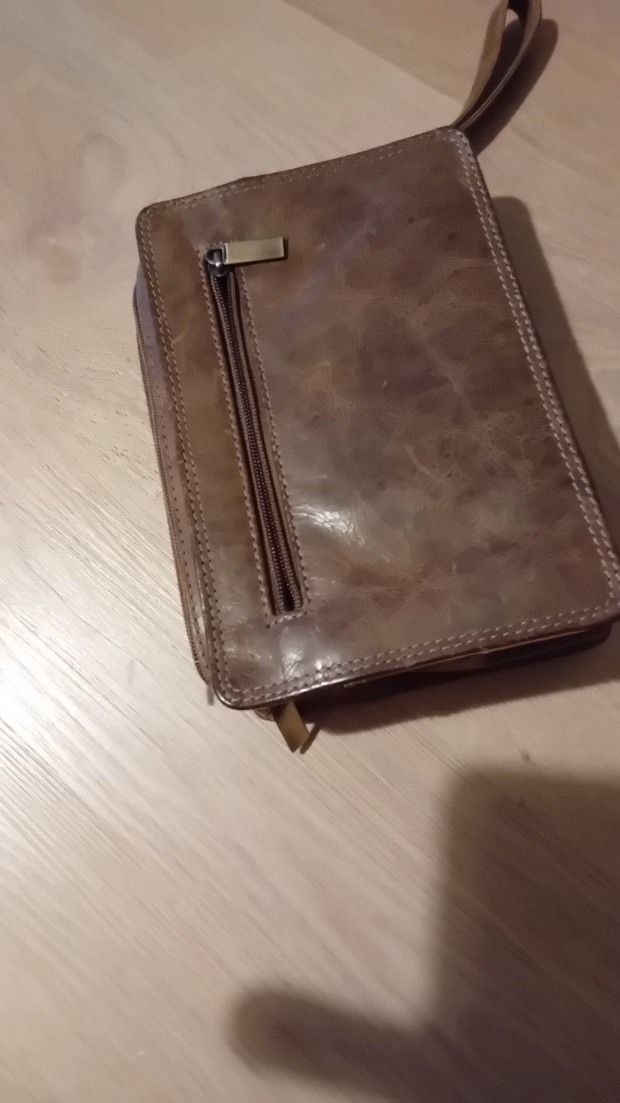 Leren telefoon tasje, Sieraden, Tassen en Uiterlijk, Tassen | Damestassen, Ophalen of Verzenden, Zo goed als nieuw, Bruin, Overige typen