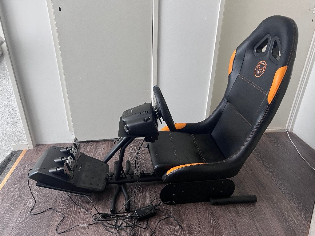 playseat met stuurtje, Ophalen, Zo goed als nieuw