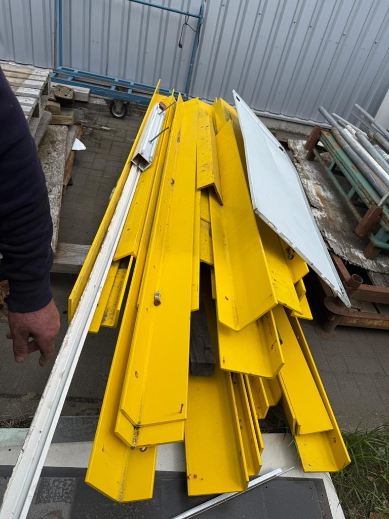Hoeklijnen 10 x 20 cm 300 cm, Doe-het-zelf en Verbouw, Ophalen, Zo goed als nieuw, IJzer