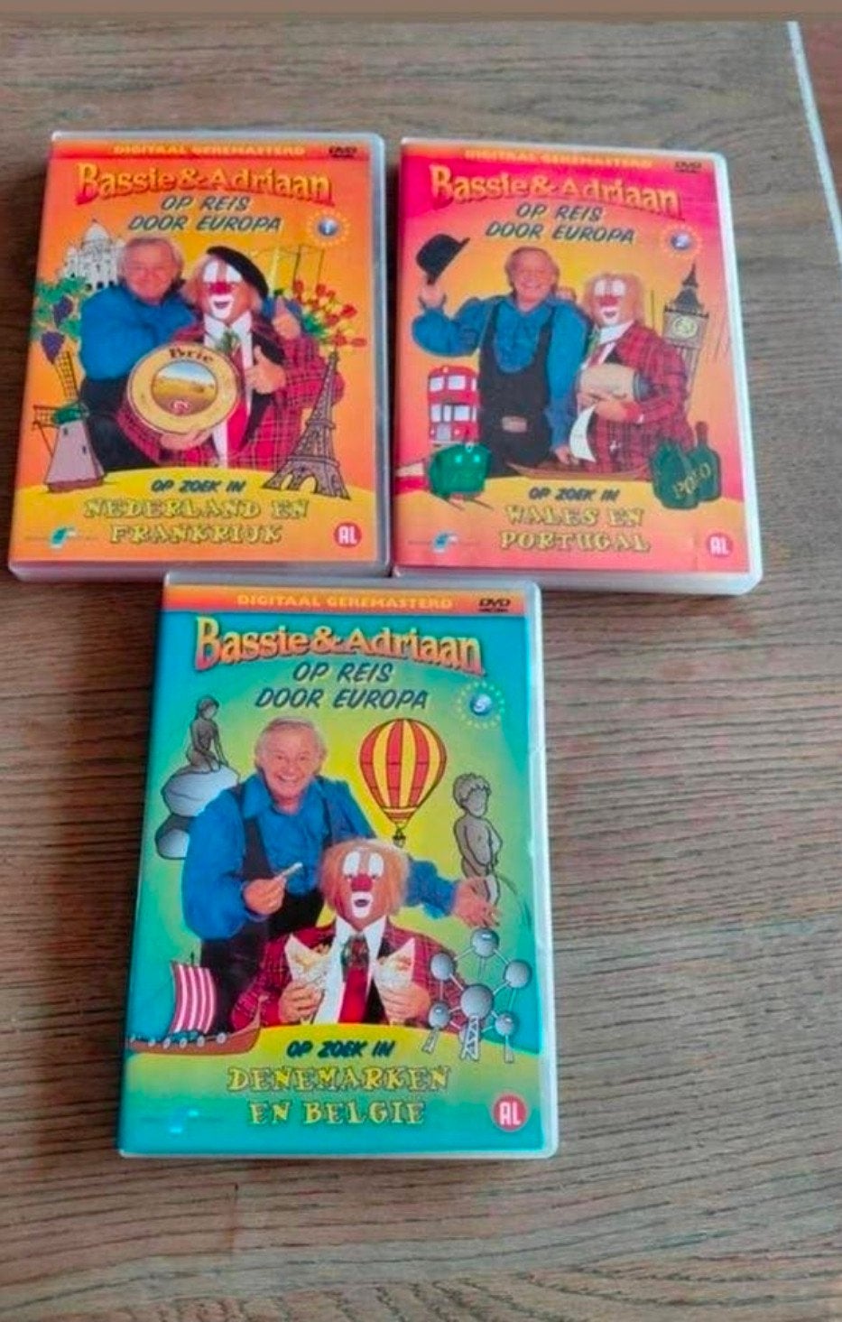 Bassie & Adriaan Op Reis Door Europa 1,2 en 5 dvd 2004, Alle leeftijden, Tv-serie, Ophalen of Verzenden, Zo goed als nieuw