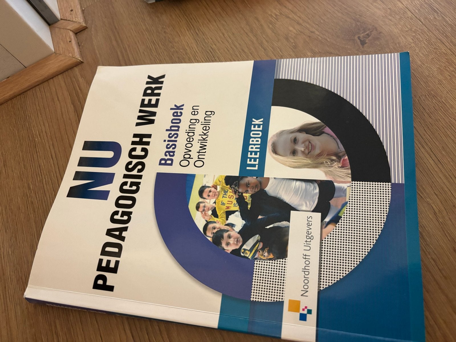 NU Pedagogisch Werk - Basisboek en Profielboek Onderwijsassi, Ophalen of Verzenden, Zo goed als nieuw, Overige niveaus, Overige vakken