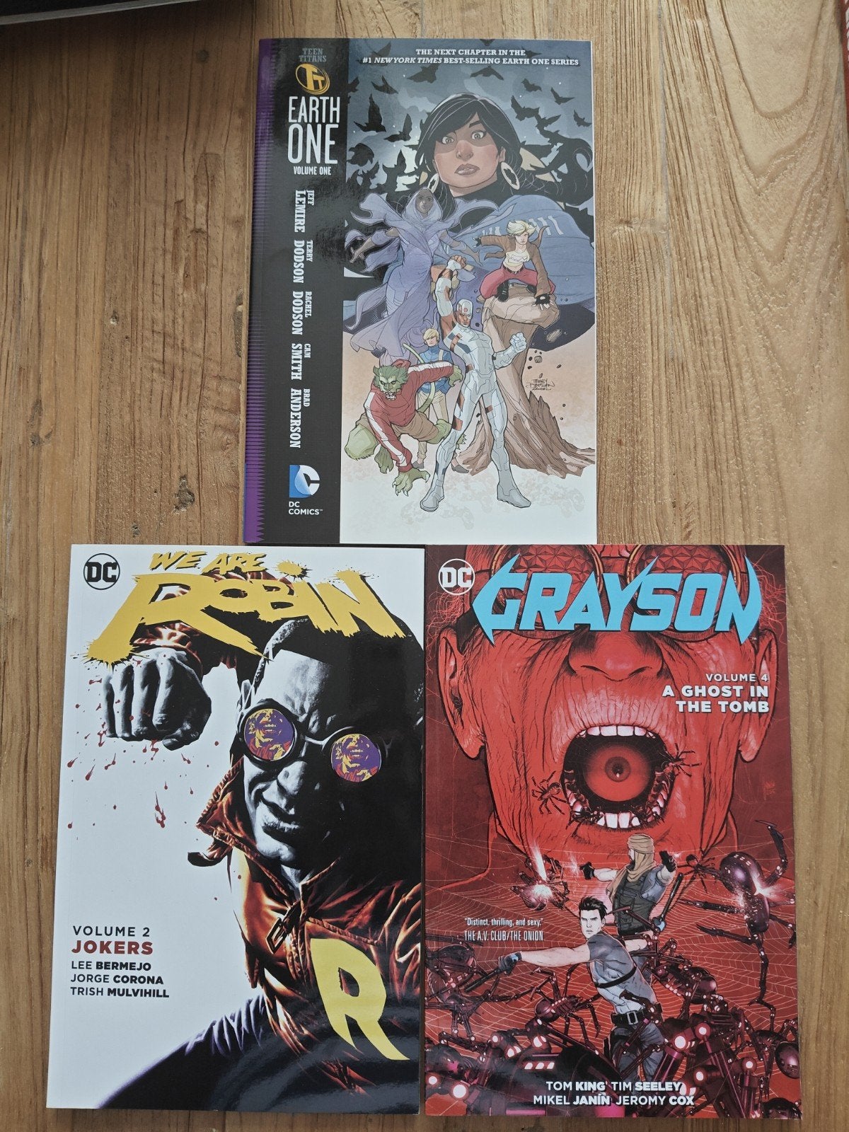 DC Comics: Earth One, We Are Robin, Grayson Comics, Amerika, Jeff Lemire, Lee Bermejo, Tom King, Ophalen of Verzenden, Zo goed als nieuw
