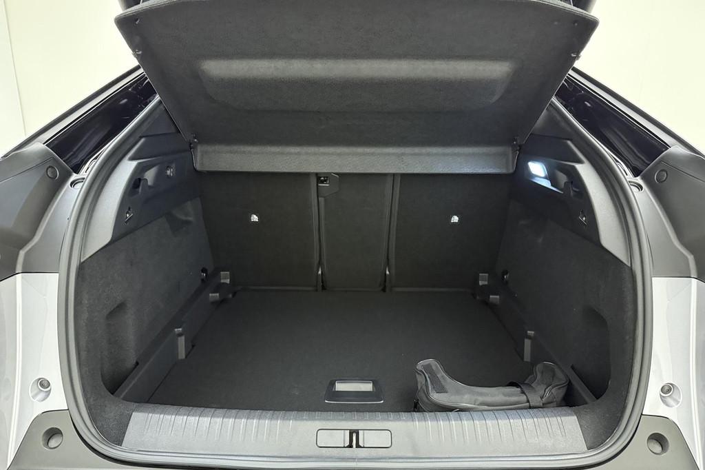 Peugeot 3008 1.6 plug-in Hybrid 195 GT Focal Hi-Fi l Schuif-, Adaptive Cruise Control, 4 cilinders, 38 km/l, Leder en Stof