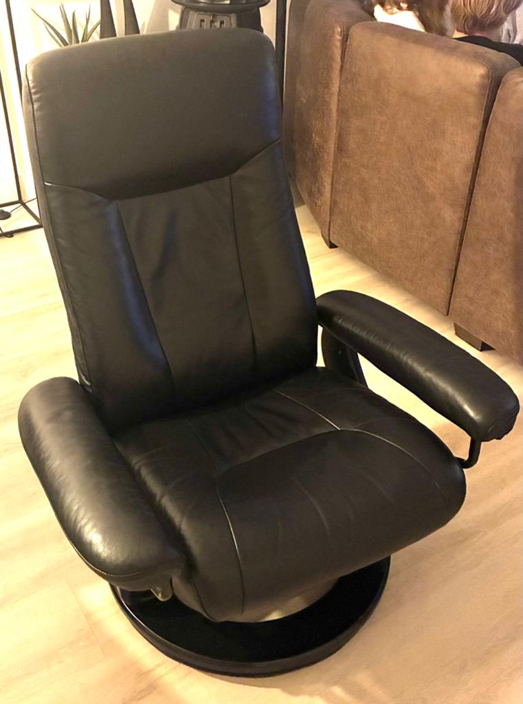 Mooie lederen fauteuil, Huis en Inrichting, Fauteuils, Zo goed als nieuw, 50 tot 75 cm, 75 tot 100 cm, Ophalen of Verzenden