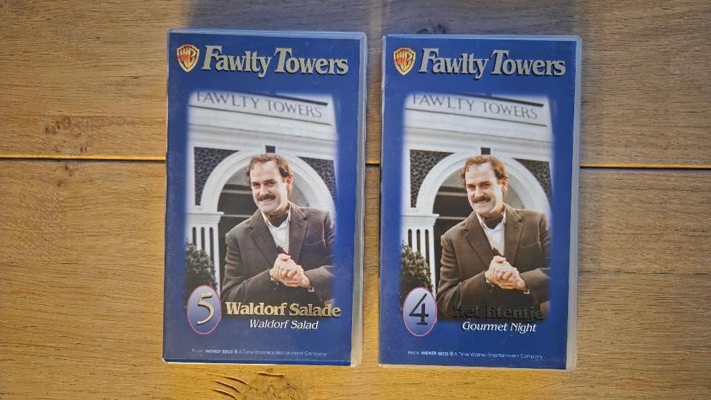 Fawlty Towers serie VHS koopvideo deel 4 + 5, Alle leeftijden, Ophalen of Verzenden, Gebruikt, Komedie