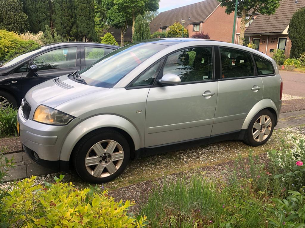 Audi A2 1.4 55KW 2001 Grijs, Auto's, Audi, Voorwielaandrijving, 74 pk, 31 €/maand, 4 cilinders