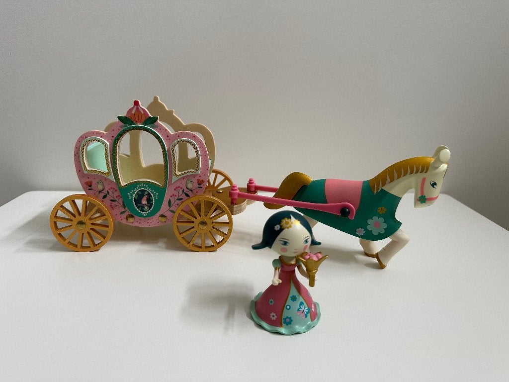 Djeco arty toys koets met prinses, Ophalen, Zo goed als nieuw, Jongen of Meisje