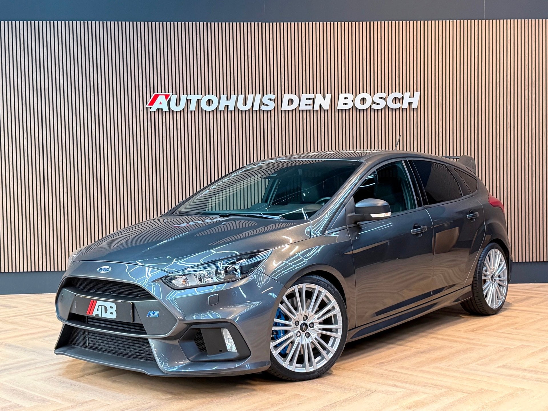 Ford Focus 2.3 RS 350PK - Sony - Camera, Auto's, Gebruikt, 4 cilinders, Leder en Stof, 2261 cc