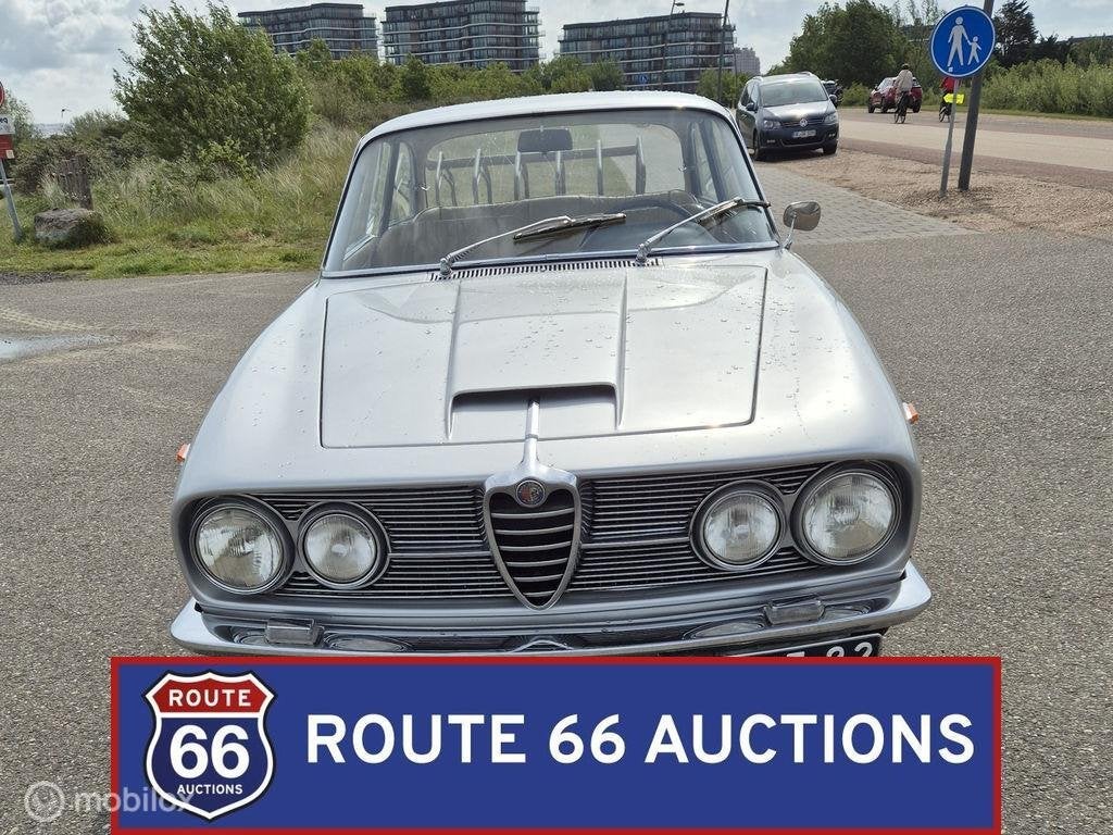Alfa Romeo 2600 Sprint | 1965 | Route 66 Auctions, Auto's, Oldtimers, Overige carrosserieën, Zwart, Bedrijf, Handgeschakeld