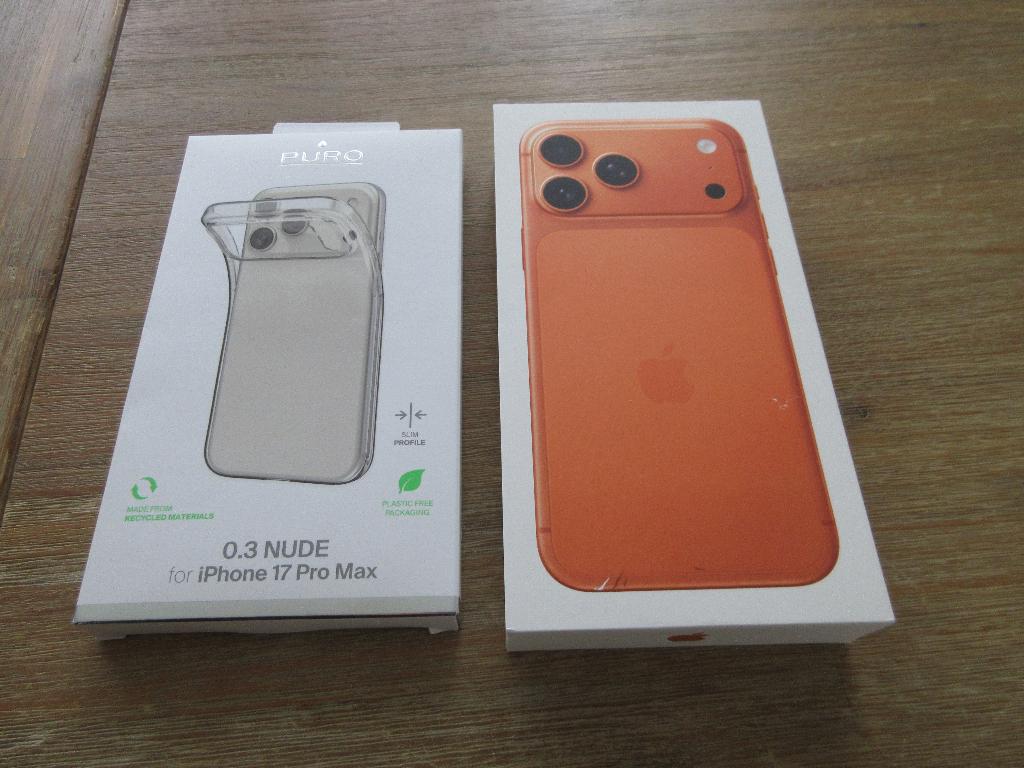 Iphone 17 Pro MAX Cosmic Orange + Case 256GB Geseald + Bon, Ophalen, Nieuw, Goud, 256 GB