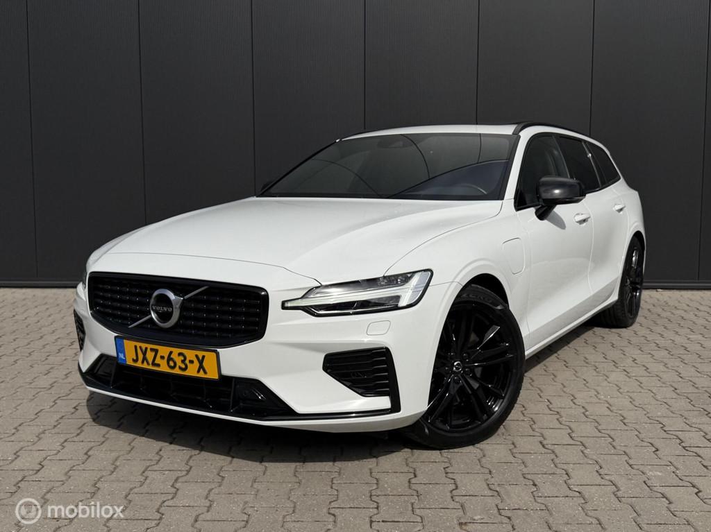 Volvo V60 2.0 T6 Twin Engine AWD R-Design/Pano/Trekhaak/H&K/, Gebruikt, Zwart, 4 cilinders, Vierwielaandrijving