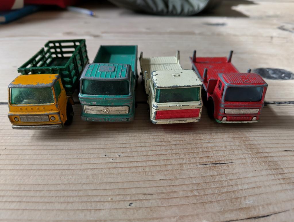 Set van 4 vintage Lesney Matchbox trucks, Hobby en Vrije tijd, Modelauto's | 1:50, Ophalen of Verzenden, Gebruikt, Auto, Lesney