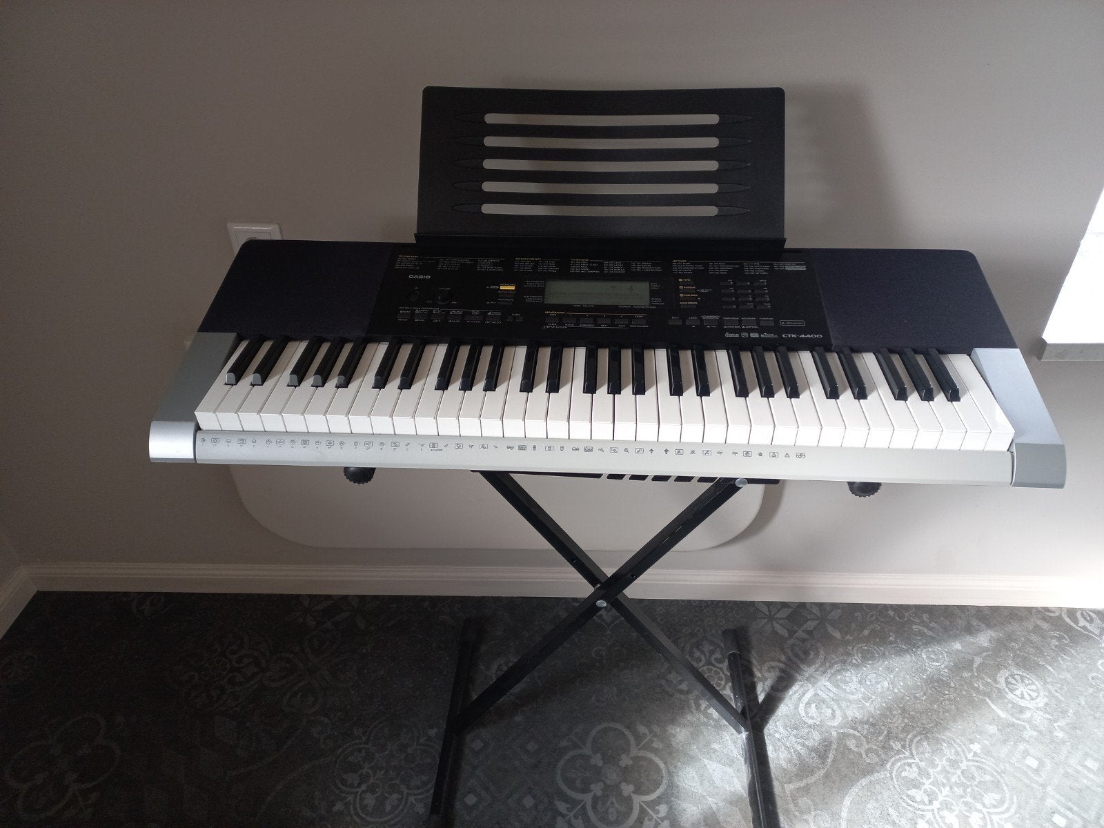 Casio CTK-4400 Keyboard met standaard, Ophalen, Casio, 61 toetsen, Zo goed als nieuw