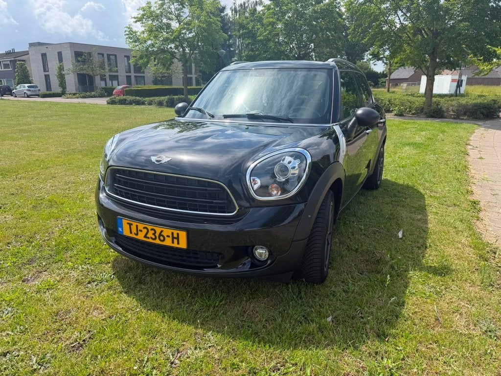 Mini Countryman 1.6 ONE 2015 Zwart, Voorwielaandrijving, Elektrische ramen, Euro 6, Alcantara