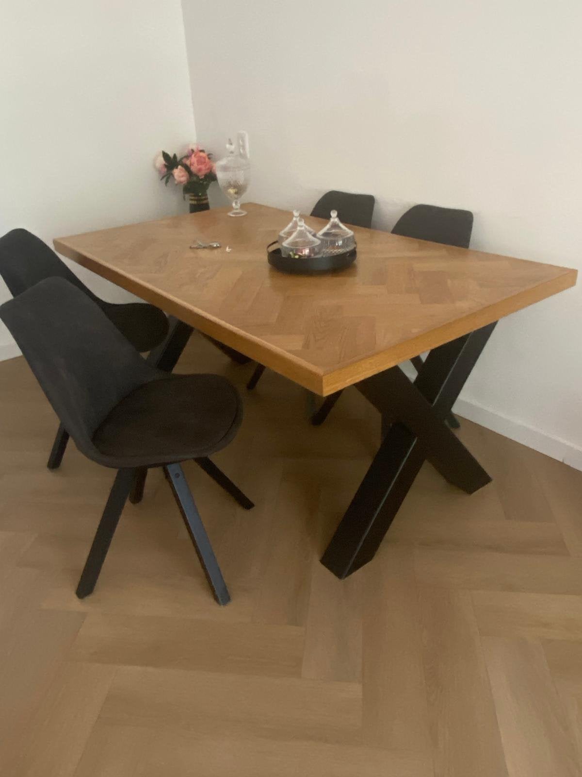 Visgraat eettafel plus 4 stoelen, Huis en Inrichting, Tafels | Eettafels, Zo goed als nieuw, 150 tot 200 cm, Rechthoekig, 50 tot 100 cm