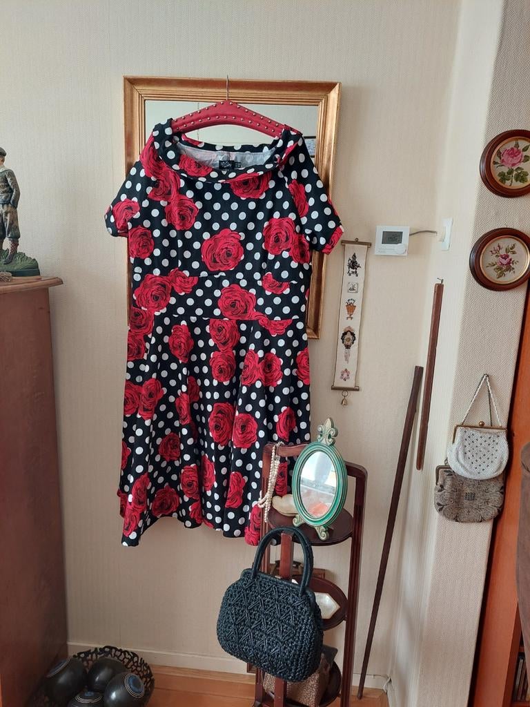 Sixties stijl jurk van Dolly and Dotties., Kleding | Dames, Ophalen of Verzenden, Nieuw, Maat 46/48 (XL) of groter