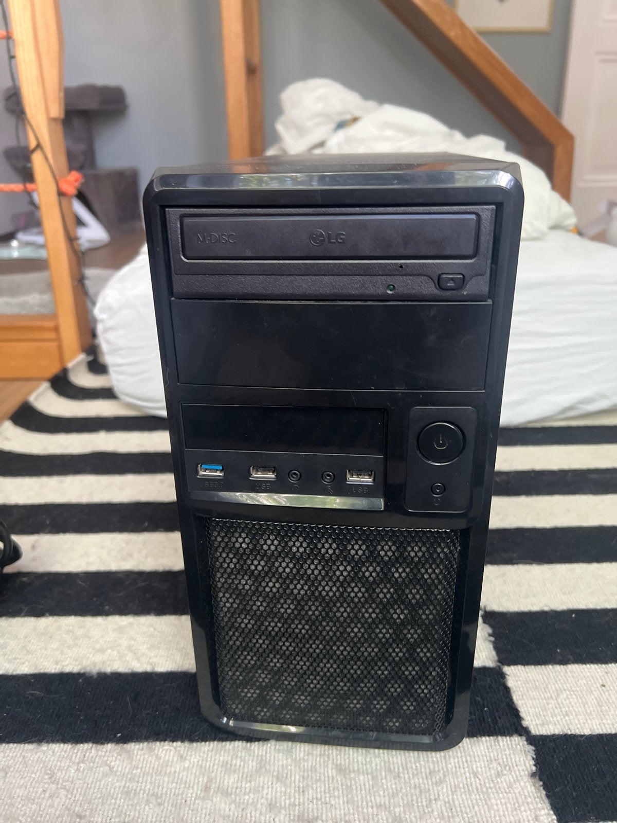 PC Behuizing met Voeding en DVD-speleren een cooling fan., Computers en Software, Computerbehuizingen, Ophalen of Verzenden, Refurbished