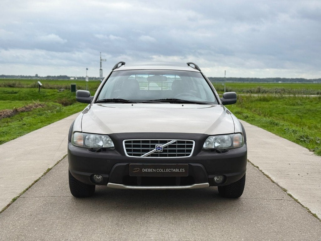 Volvo V70 Cross Country 2.4T XC AUT 2001, Auto's, Automaat, 1800 kg, Zwart, 1657 kg