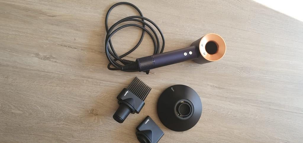 Dyson Supersonic Föhn met Opzetstukken, Ophalen of Verzenden, Zo goed als nieuw, Föhn of Haardroger