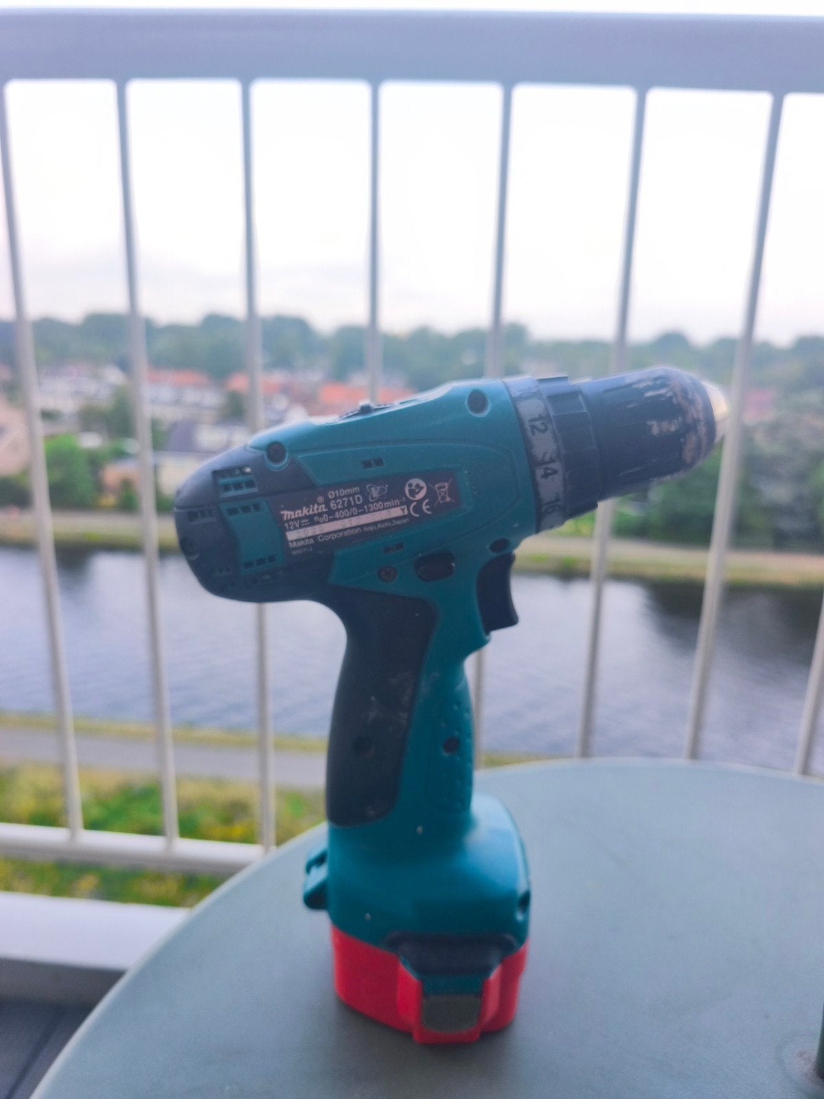 Makita 6271D Accuboormachine met lader en 2x accu, Ophalen, Gebruikt, Variabele snelheid, Boor- en Schroefmachine