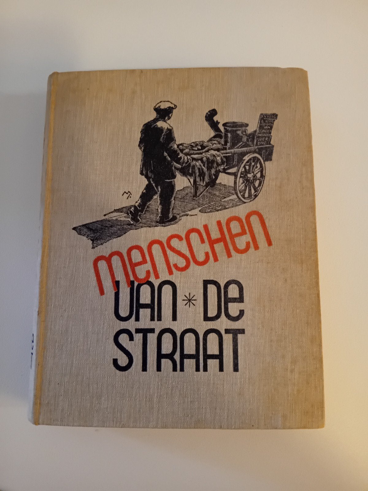 Oud boek: Menschen van de straat. Met foto s van Piet Marée, Ophalen, Zo goed als nieuw