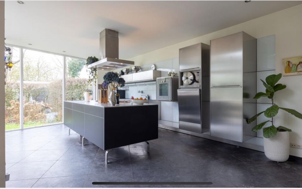 Bulthaup B3 eiland, Huis en Inrichting, Keuken | Complete keukens, Gebruikt, Overige typen, Grijs, Staal of Rvs, Greeploos, Met kookeiland