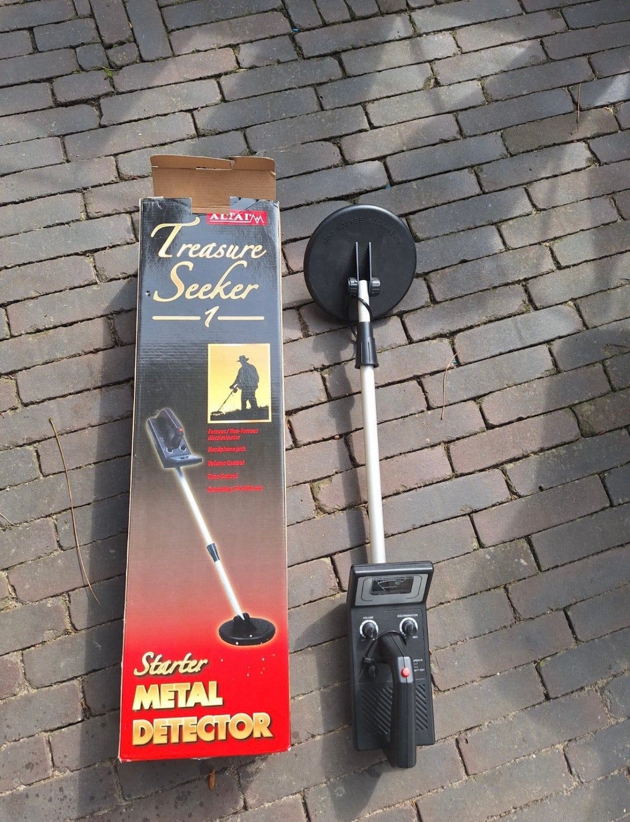 Te koop: een Altai Treasure Seeker 1 metaaldetector., Overige merken, Ophalen of Verzenden, Zo goed als nieuw, 30 cm of minder