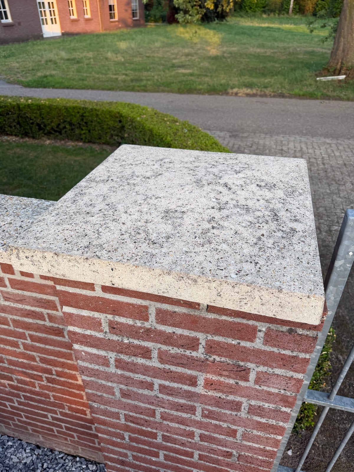 Betonnen afdektegels. 4 stuks, Ophalen, Gebruikt, Overige typen, Minder dan 5 m²