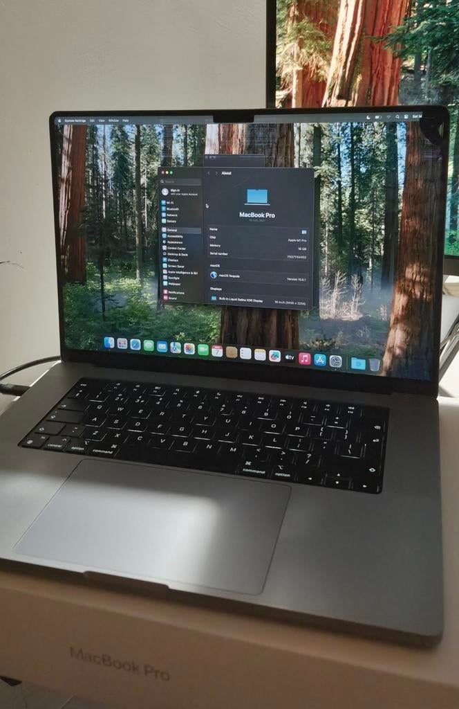 Apple MacBook Pro 16" (21) |M1 Pro| 16GB RAM | Screen Damage, MacBook Pro, Ophalen of Verzenden, Zo goed als nieuw, 16 inch