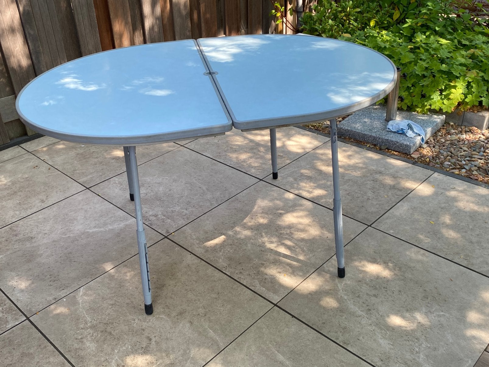 Stevige inklapbare campingtafel, Ophalen, Gebruikt, Campingtafel