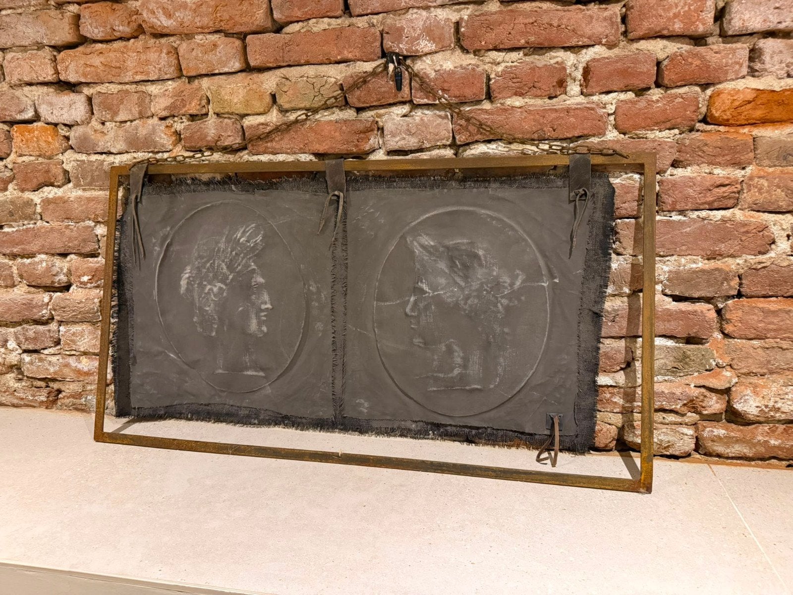 Wanddecoratie met reliëf stoer en sober stijl, Ophalen, 110 cm, Wandhanger, Zo goed als nieuw