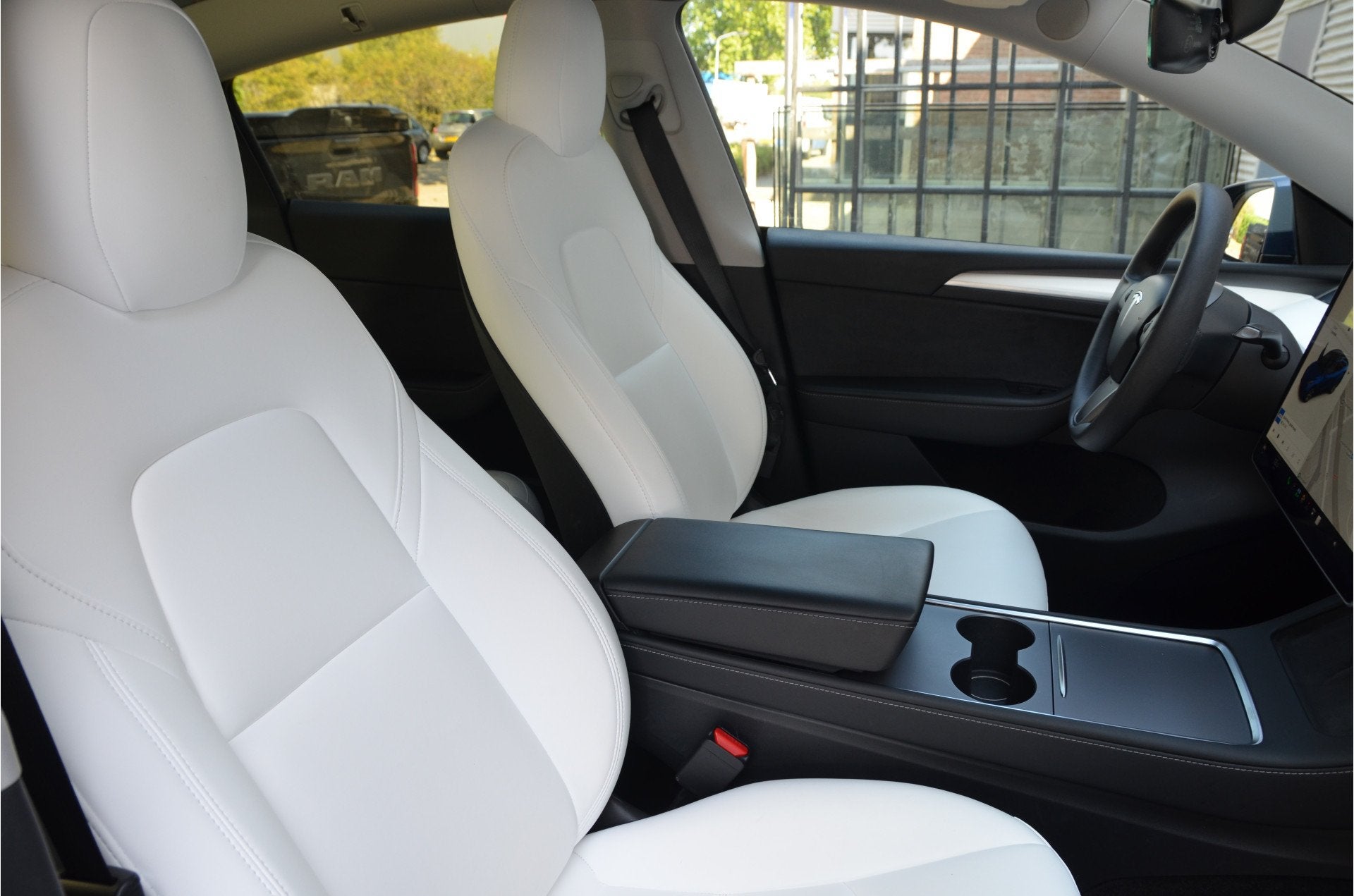 Tesla Model Y Long Range AWD 75 kWh Trekhaak (max 1.600kg) A, Auto's, Tesla, Automaat, 12 maanden, Adaptive Cruise Control, Blauw