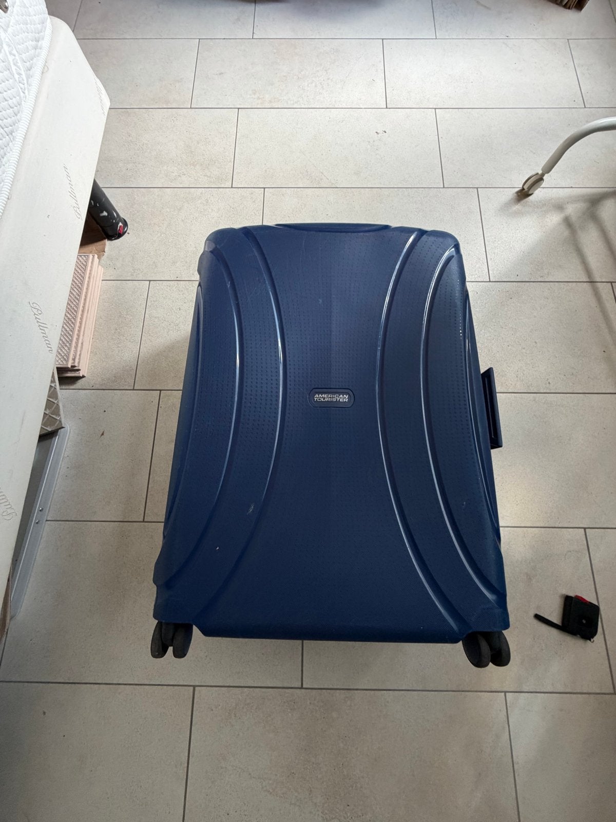 Grote harde koffer - American Tourister, Gebruikt, Hard kunststof, Slot, Ophalen of Verzenden