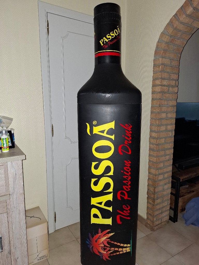 Originele grote Passoa display / rek in flesvorm, Verzamelen, Ophalen of Verzenden, Nieuw, Reclamebord