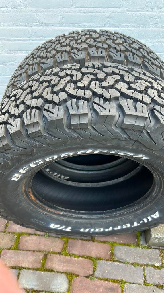 2 BF Goodrich 245/70R16, wieldoppen Ford, Auto-onderdelen, Banden en Velgen, Ophalen, Gebruikt, Banden en Velgen, 17 inch