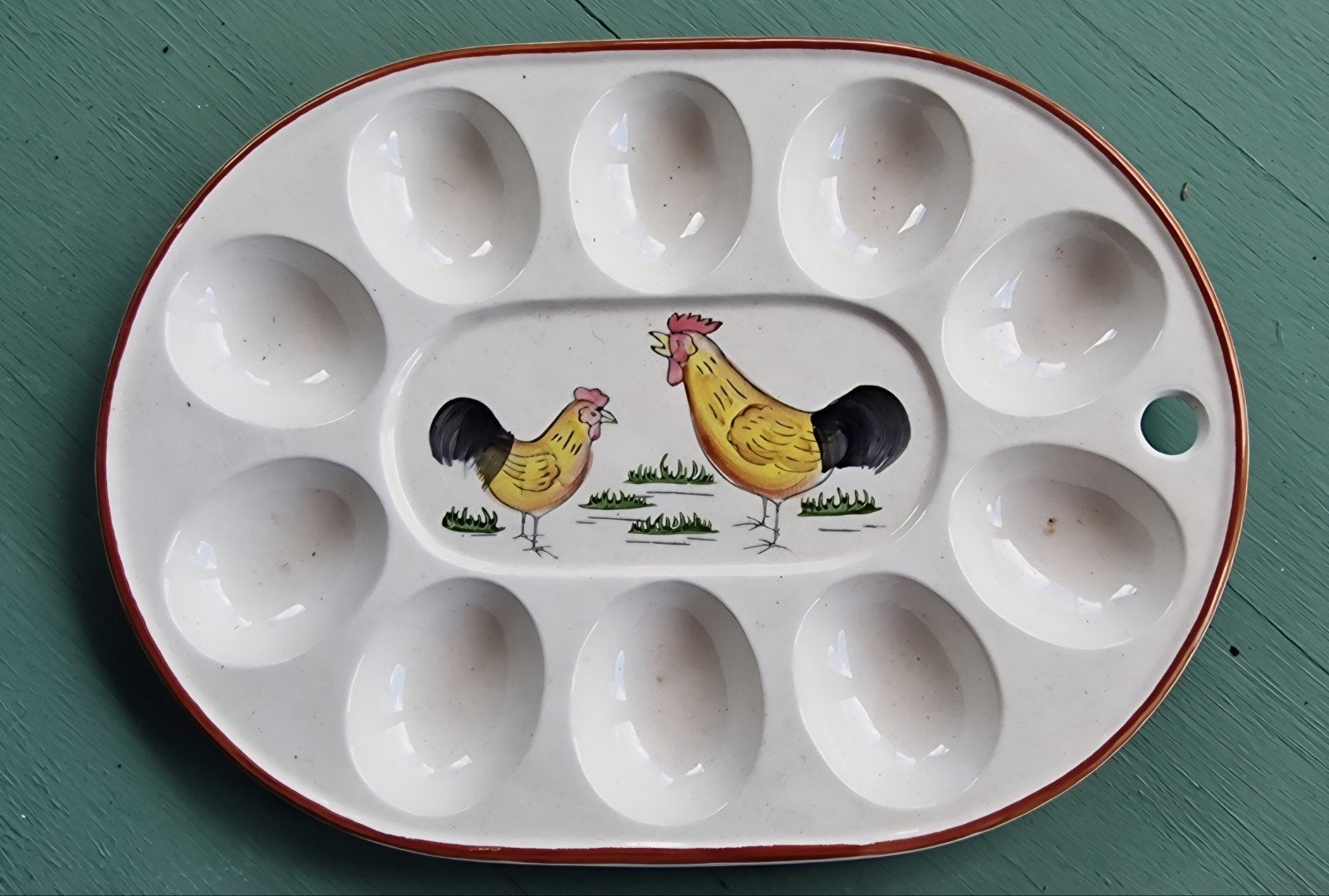 Eierschaal met kipdecoratie, Huis en Inrichting, Keuken | Servies, Gebruikt, Verzenden, Keramiek, Schaal of Schalen