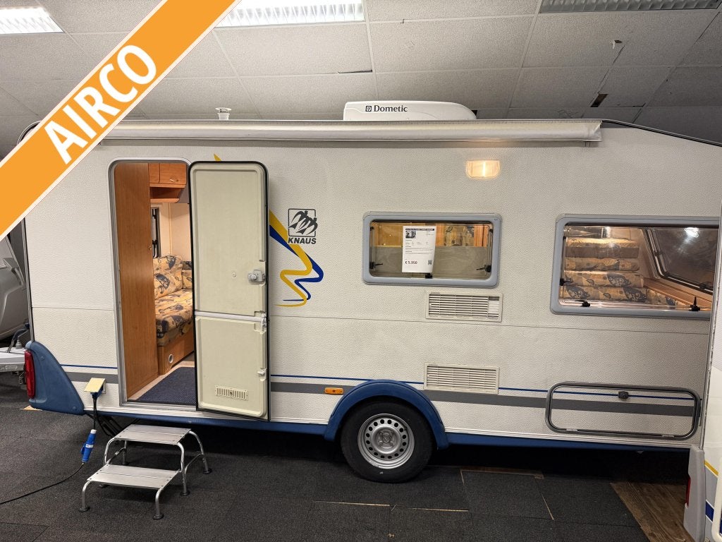 KNAUS BLUE LINE VASTBED TREINZIT VOORTENT-AIRCO-LUIFEL, Caravans en Kamperen, Caravans, Overige typen, Bedrijf, Treinzit, 750 - 1000 kg