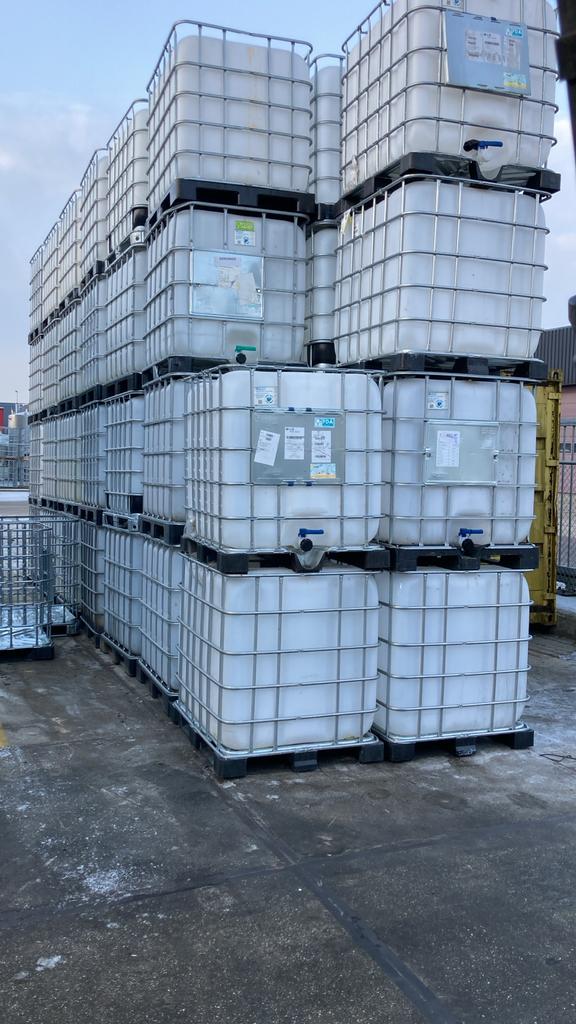Diverse IBC containers - direct beschikbaar, Tuin en Terras, Regentonnen, Zo goed als nieuw, Kunststof, 150 liter of meer, Met kraantje