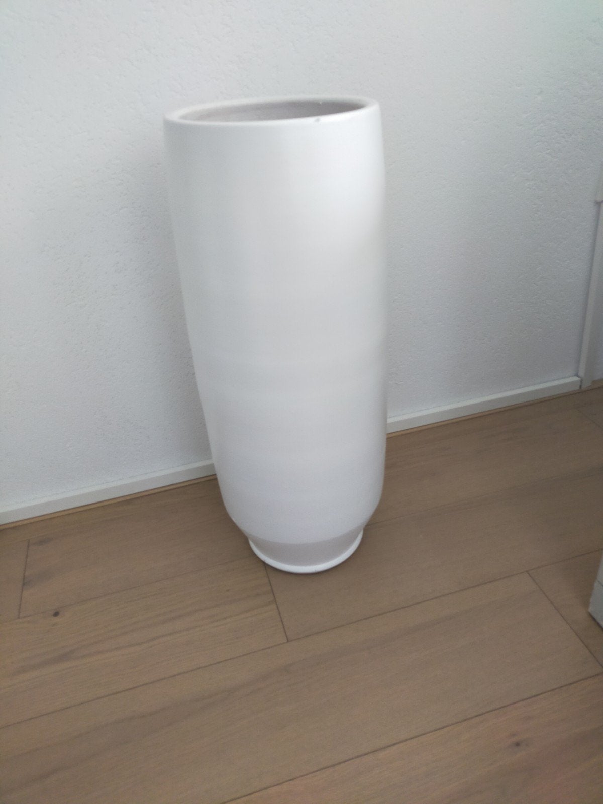 Mooie grote witte bloempot voor binnen, Tuin en Terras, Bloempotten, Ophalen