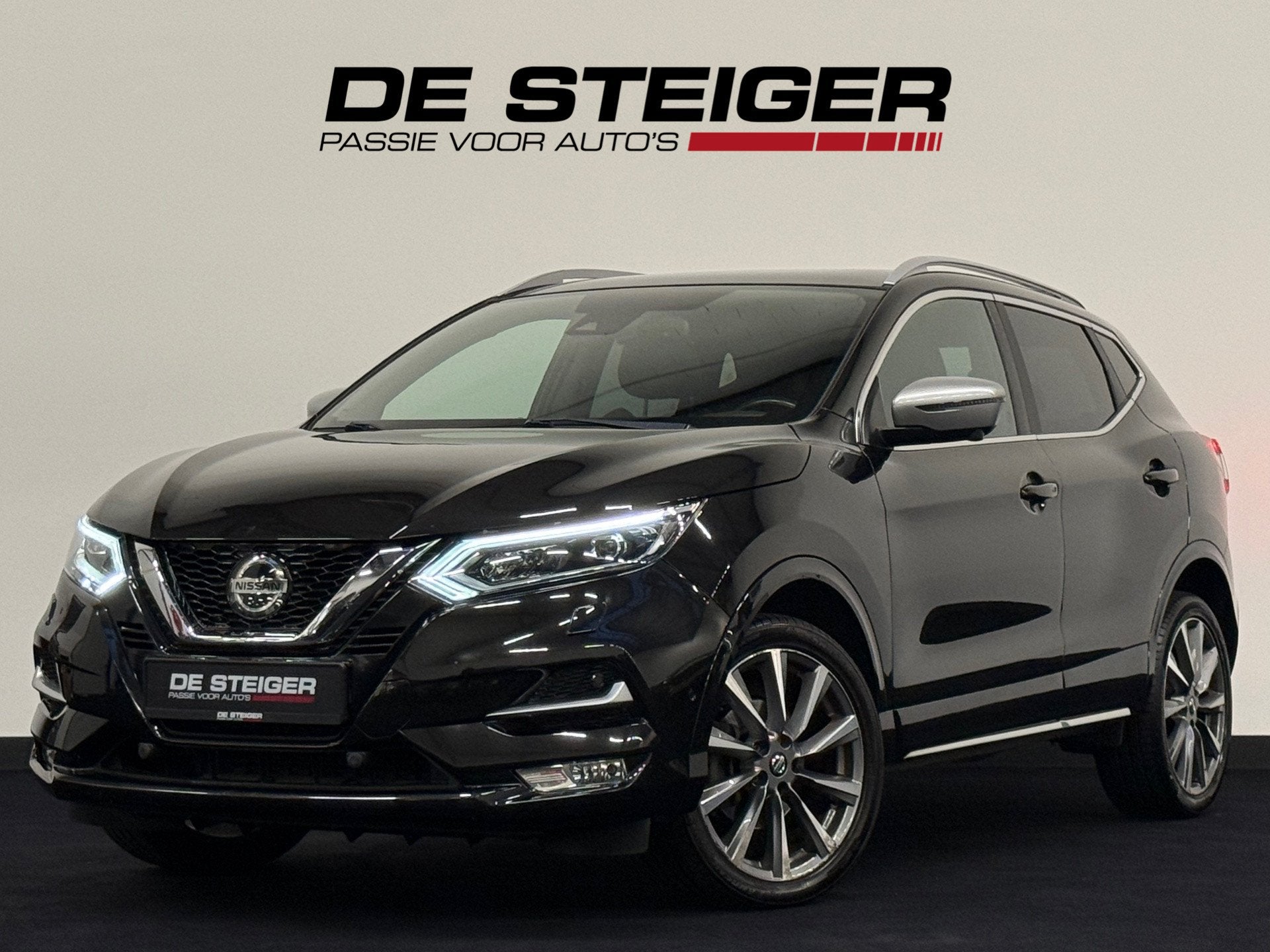 Nissan Qashqai 1.3 DIG-T Tekna + Pano 360 Leder Memory Bose, Auto's, Voorwielaandrijving, Verwarmde buitenspiegels, 687 kg, Gebruikt
