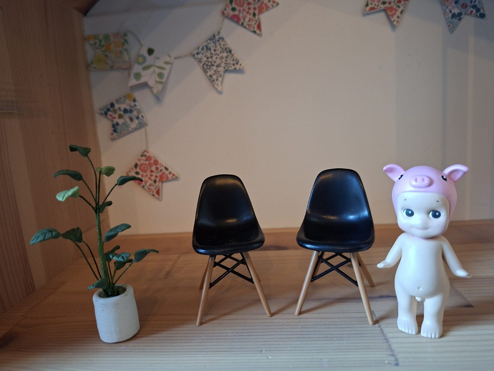 Nieuwe Eames miniatuur stoeltjes - Zwart, Ophalen of Verzenden, Nieuw, Overige typen
