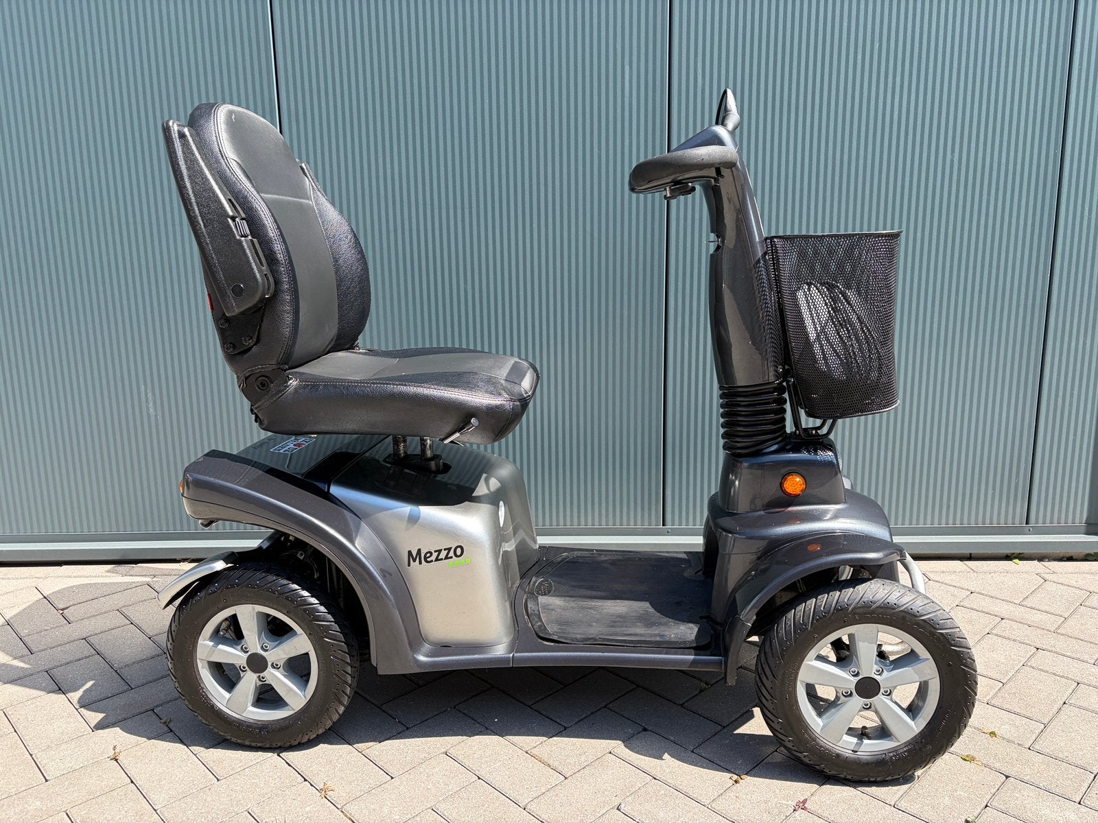Bijna nieuwe scootmobiel Life&Mobility Mezzo 4, Diversen, Life and Mobility, Life, Ophalen of Verzenden, Zo goed als nieuw