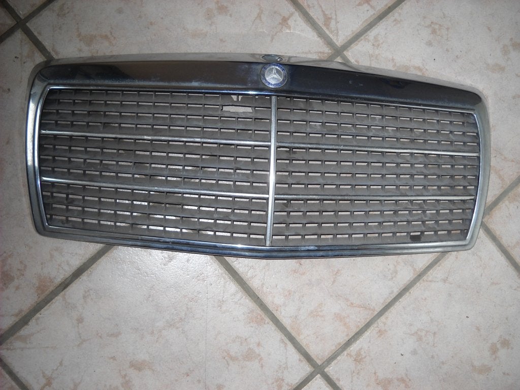 grill mercedes 190, Ophalen of Verzenden, Gebruikt, Mercedes-Benz