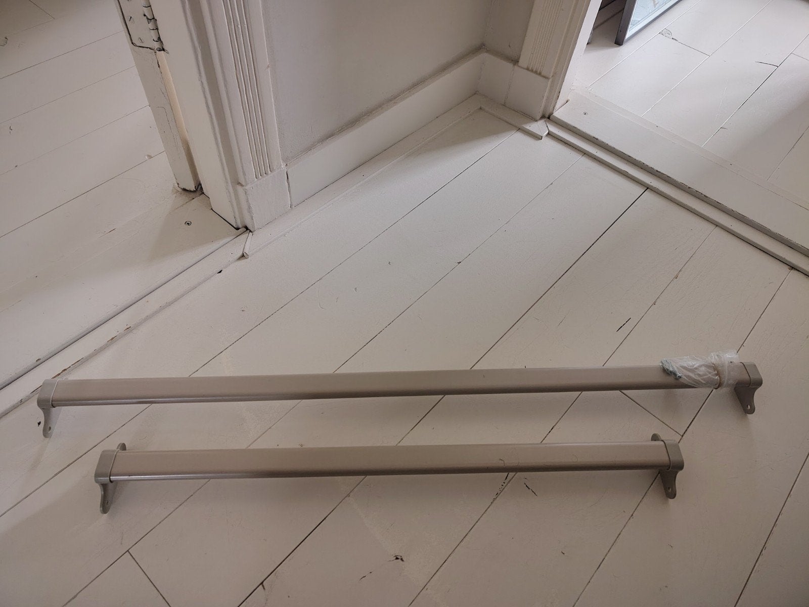 IKEA Komplement kledingroedes (2 stuks), Zo goed als nieuw, Minder dan 100 cm, Metaal, Met hangruimte