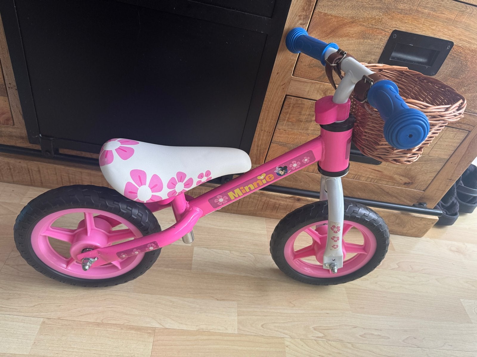 Minnie Mouse loopfiets met mandje - Roze, Ophalen, Gebruikt, Minder dan 16 inch