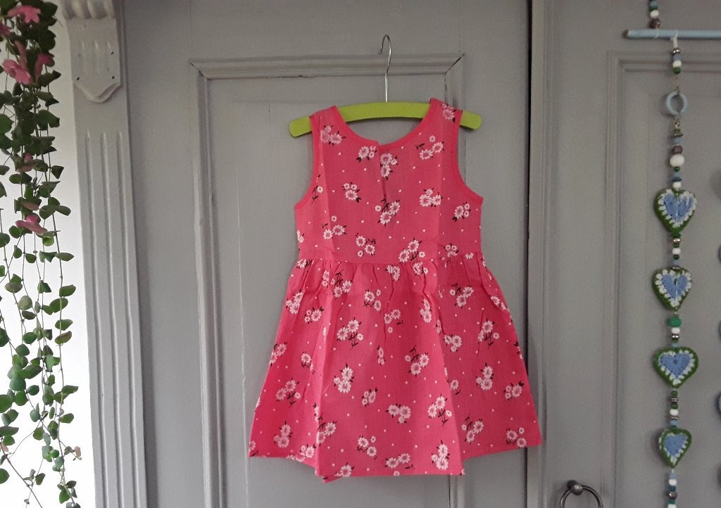 Jurkje met strik op de rug - roze - nieuw, Ophalen of Verzenden, Nieuw, Meisje, Jurk of Rok