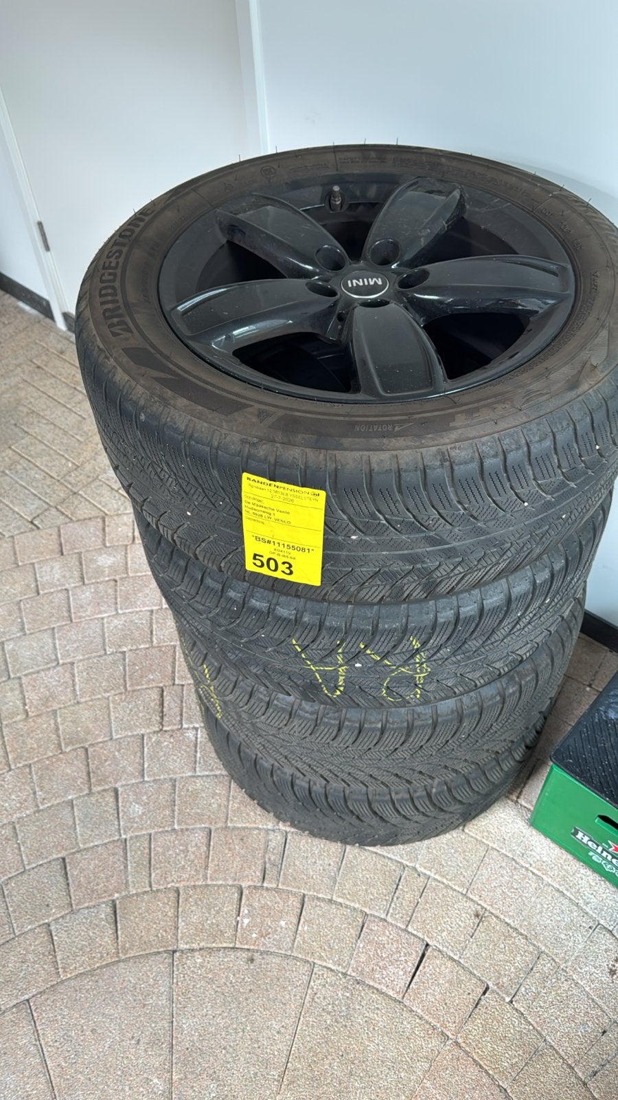 Mini Cooper 17 inch velgen met Bridgestone winterbanden, Ophalen, Gebruikt, Banden en Velgen, 17 inch