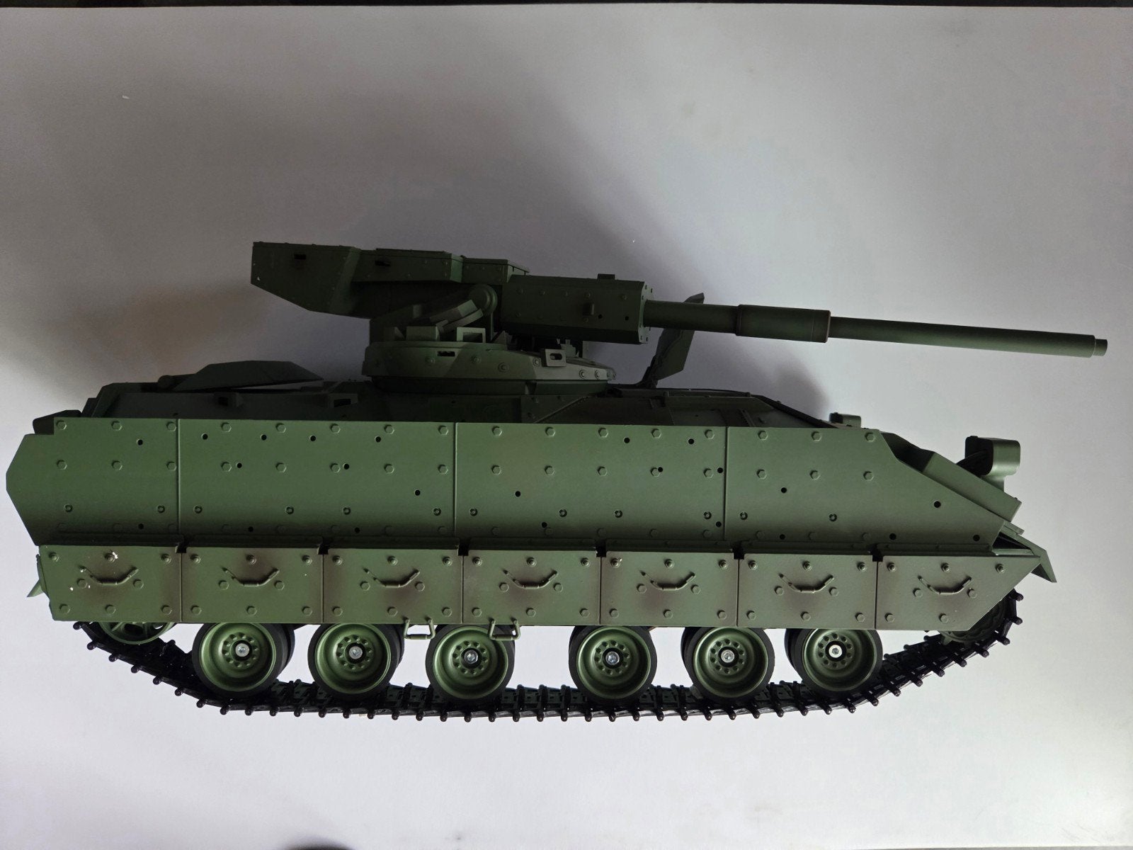 TD M2128 bradley radiografische tank 1:16. splinternieuw, Ophalen of Verzenden, Nieuw