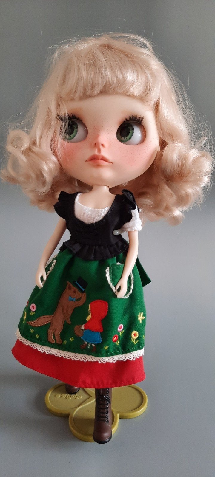Prachtig gecustomized blythe popje Narunu Spanje, Verzamelen, Poppen, Ophalen of Verzenden