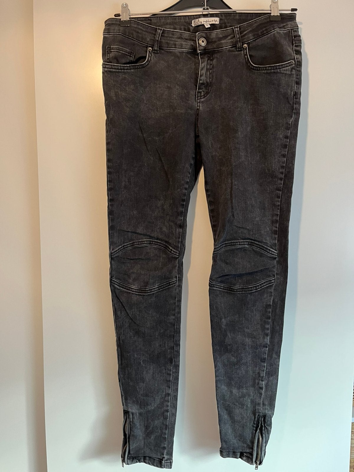 Bella Ragazza spijkerbroek maat XL, Ophalen, Zo goed als nieuw, Zwart, Overige jeansmaten